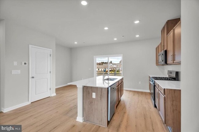 Building Photo - 220 Sandy Rdg Rd