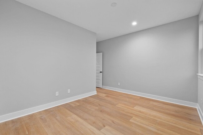 Building Photo - 4210 McKinley St