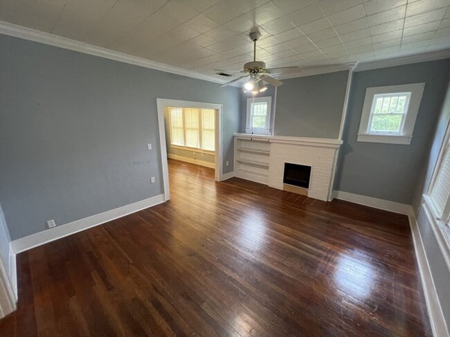 Building Photo - Spacious 5-Bedroom Home in Prime Zachary Location