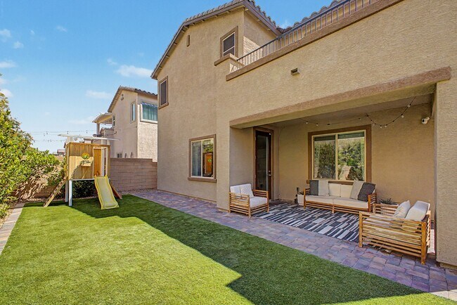 Building Photo - Upgraded 4 bedroom home in Skye Canyon gated community!