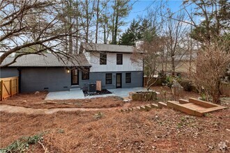 Building Photo - 4399 Plantation Ln