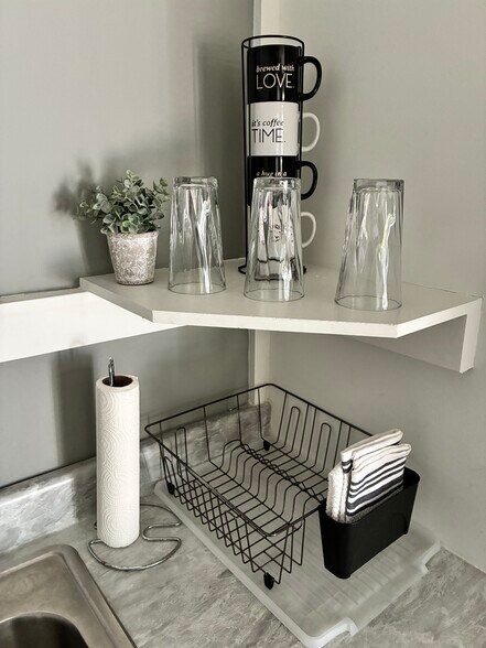 Building Photo - 1308 E Washington Ave