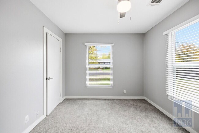 Building Photo - 5308 Overbrook Dr