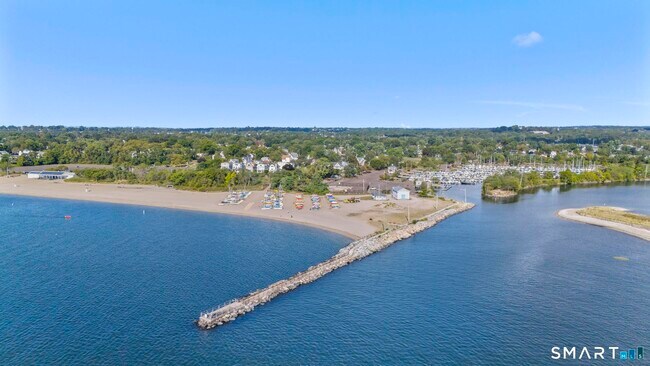 Building Photo - 107 Benson Pl