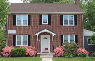 Building Photo - 247 Haines St