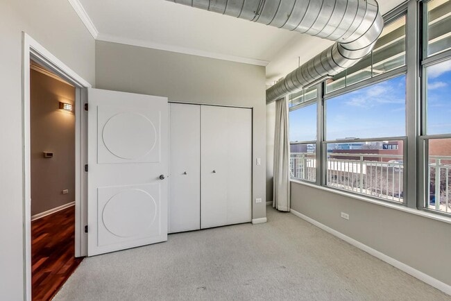 Building Photo - 1200 W Monroe St