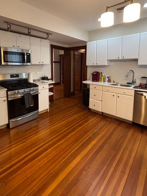 Primary Photo - 18 Taft St
