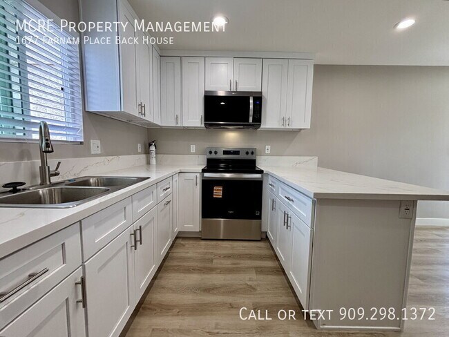 Building Photo - 1677 Farnam Pl