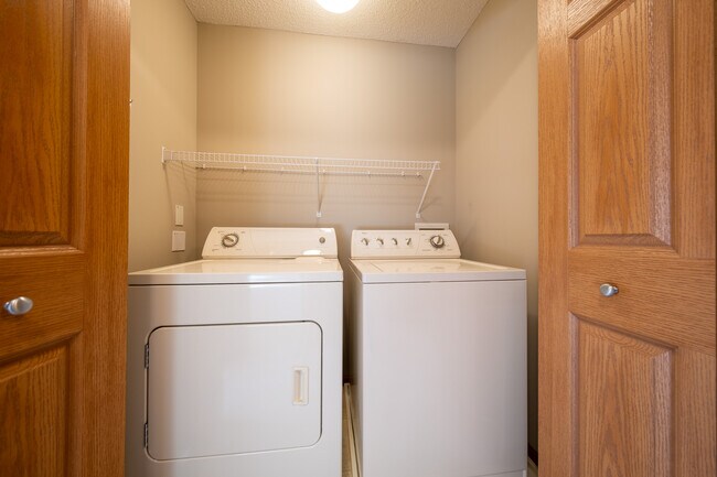 Building Photo - 3661 Hazel Trail