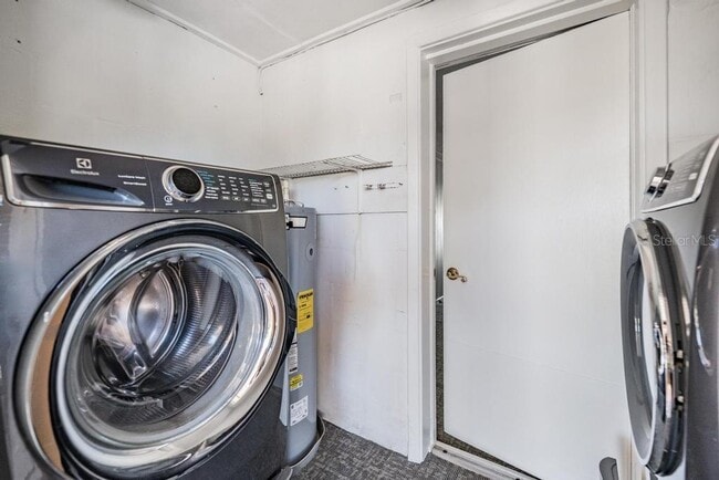 Building Photo - 2709 W Abdella St