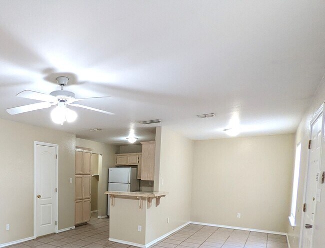 Building Photo - 741 Sonesta Dr