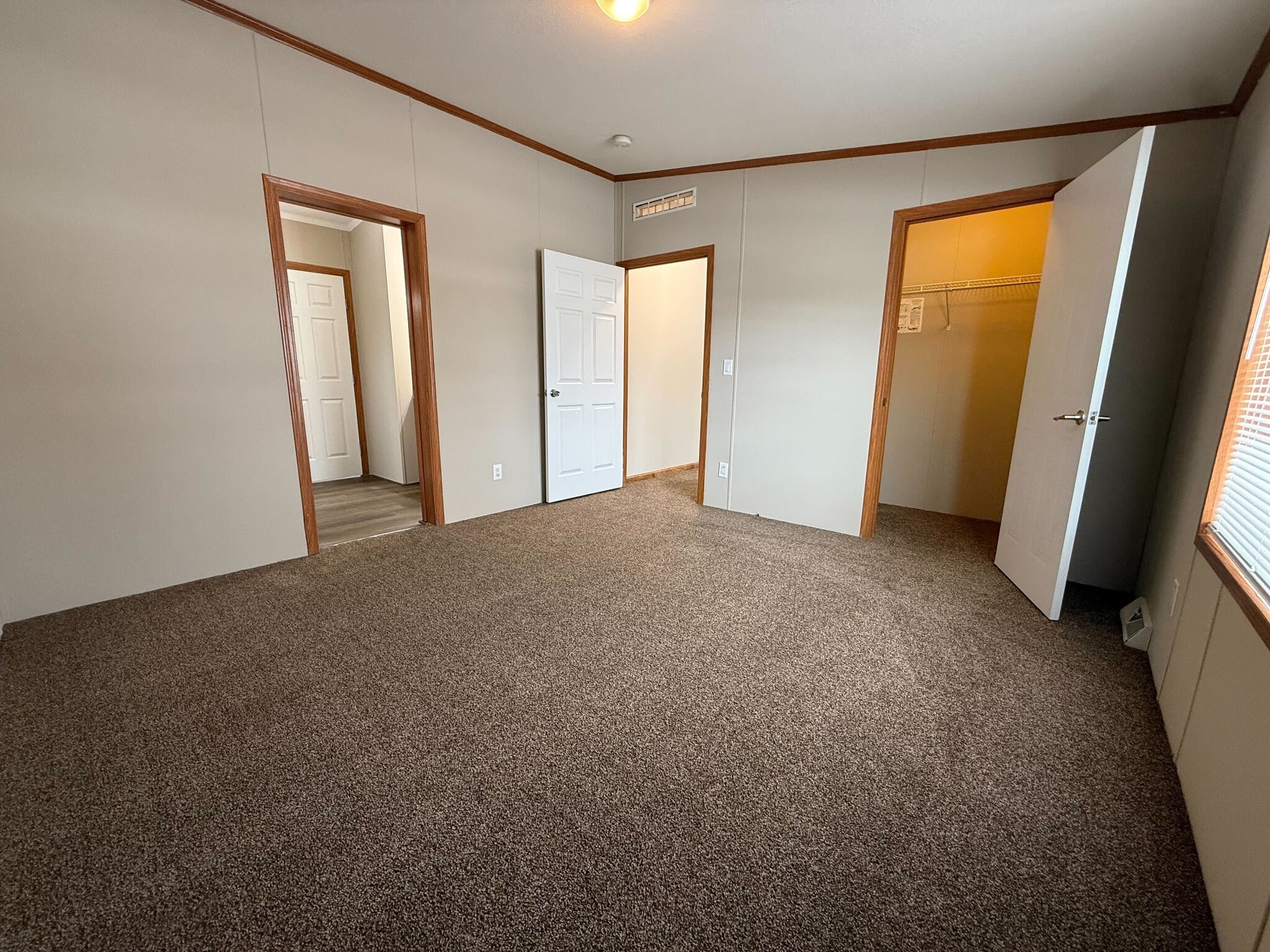 Building Photo - 11701 Cascade Cir