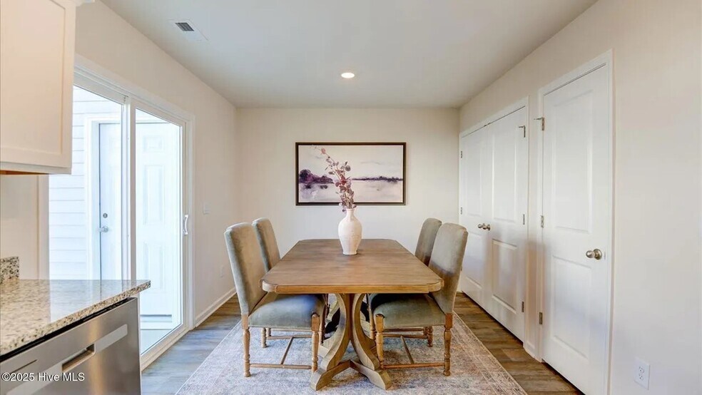 Building Photo - 4129 Laurel Ridge Dr
