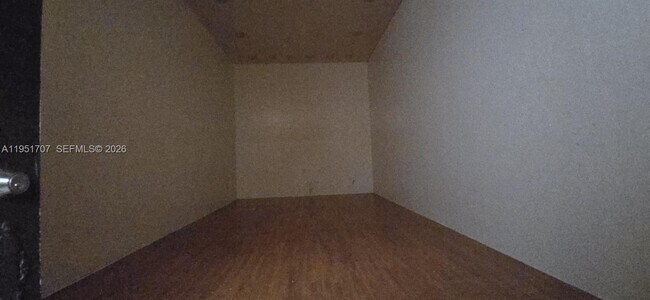 Building Photo - 3680 Inverrary Dr