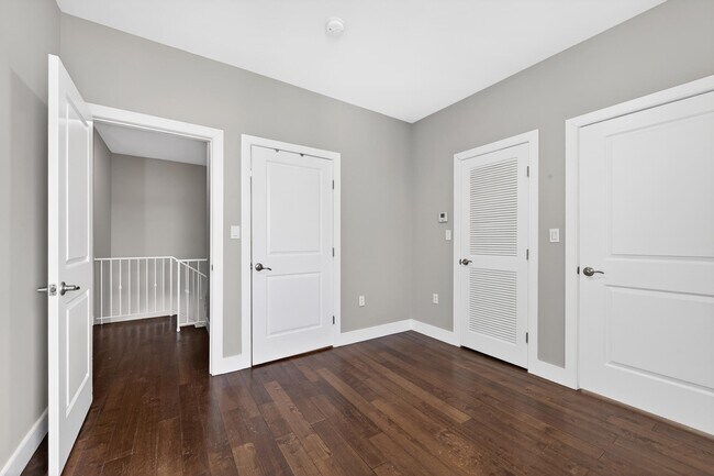 Building Photo - 1432 46th St