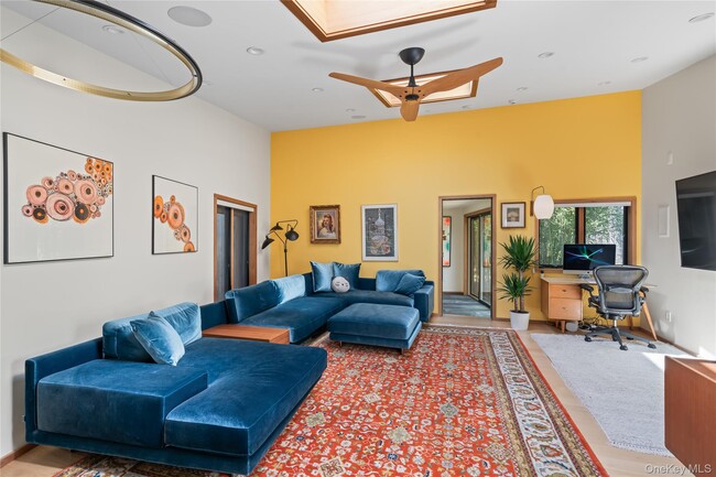 Building Photo - 14 Tall Tree Ct