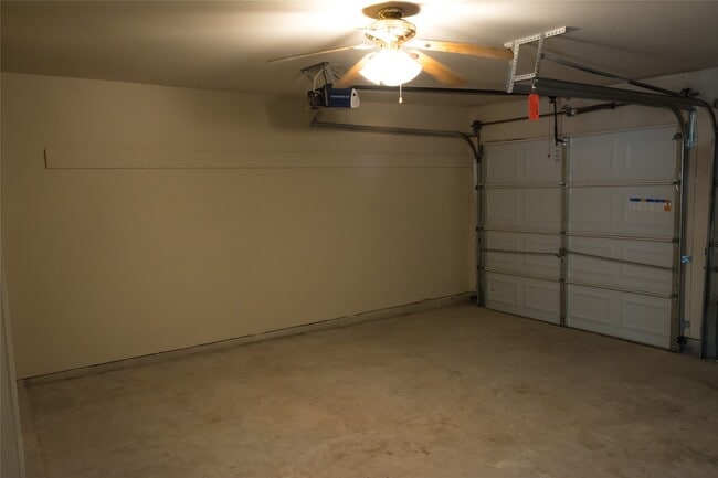 Building Photo - 25727 Bearborough Dr