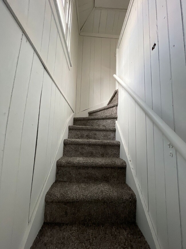 Building Photo - Cozy 3 Bedroom 1 Bath Home! - THIS PROPERTY HAS A PENDING APPLICATION. PLEASE CHECK WITH OUR OFFI...