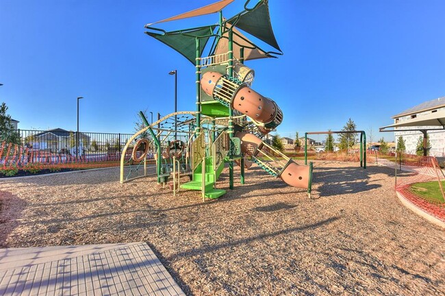 Building Photo - 18010 Cedar Waxwing Wy