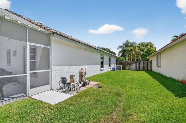 Building Photo - 1891 Oak Berry Cir