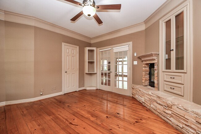 Building Photo - 1240 Bingle Rd