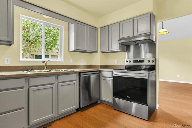 Building Photo - 8913 E Chenango Ave