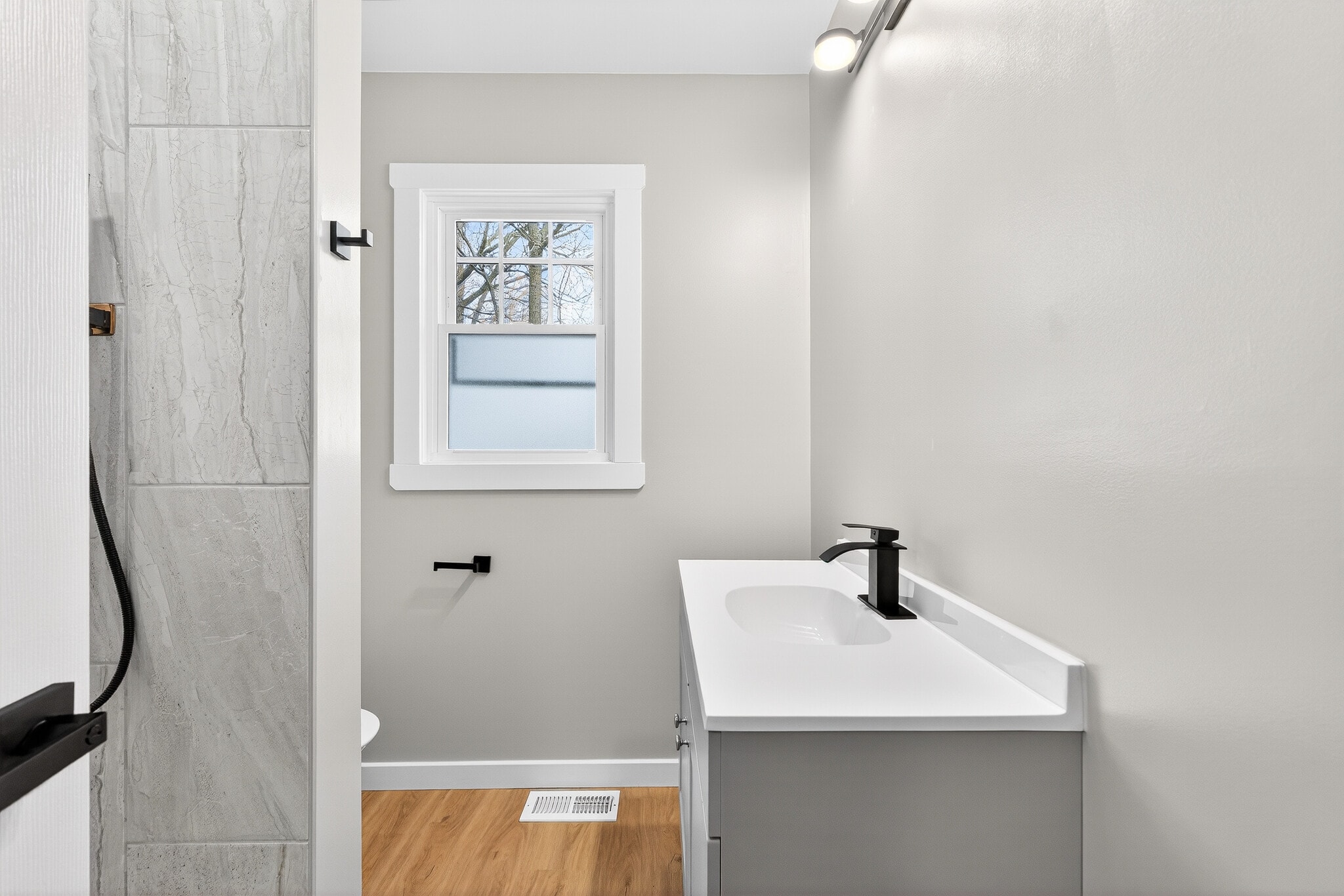 Building Photo - 1234 S Champion Ave