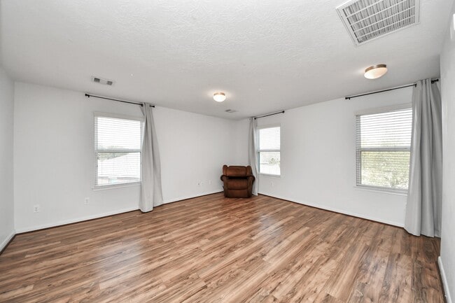 Building Photo - 1601 Bel Riposo Ln