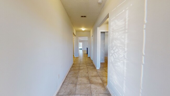 Building Photo - Beautiful home for rent in Deerfield Prese...