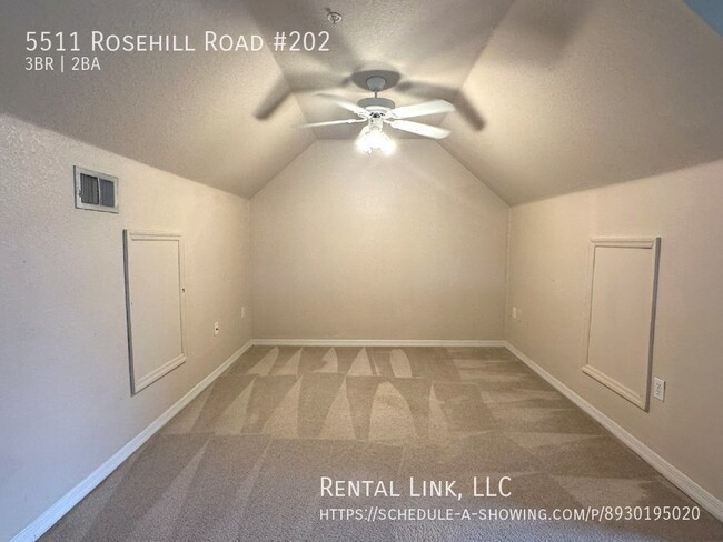 Building Photo - Charming 3-Bed, 2-Bath Condo with 1,499 Sq...