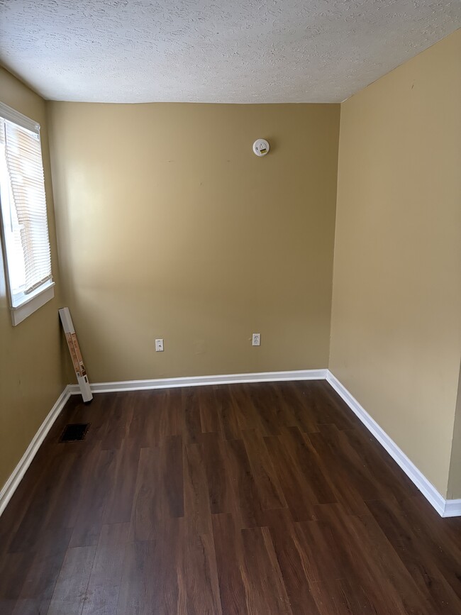 Building Photo - 855 Humler St