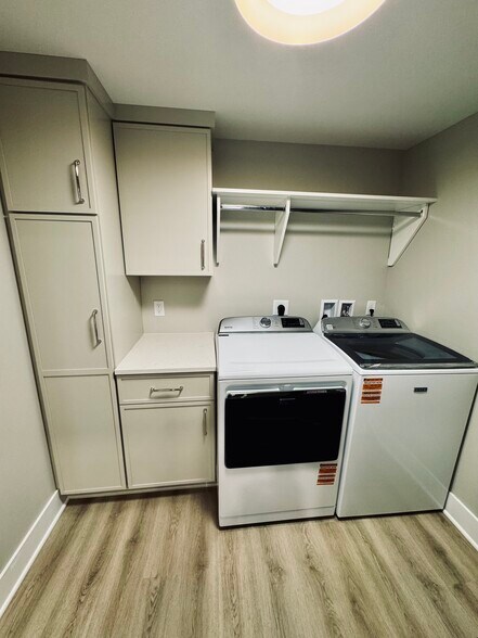 Building Photo - 117 W Wisconsin Ave