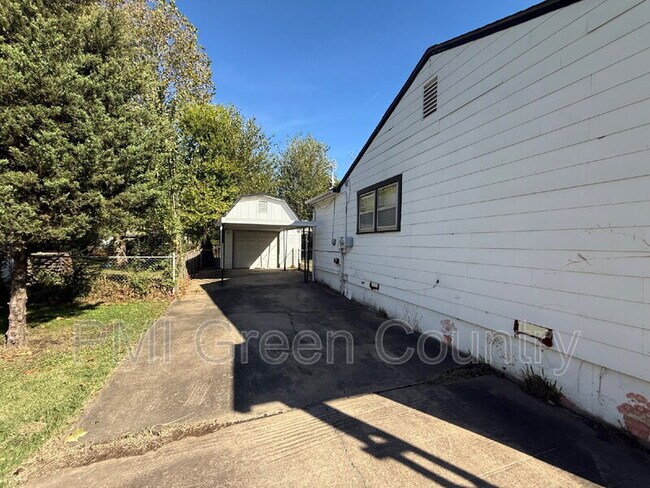 Building Photo - 6407 E King St