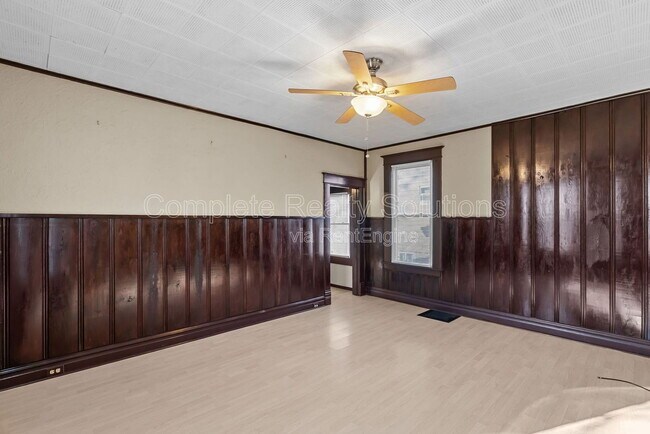 Building Photo - 409 Harrison Ave