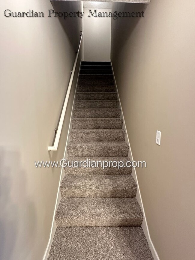 Building Photo - North Brooklyn Park Town Homes, Dedicated Office, 2 Car Garage, Washer/Dryer, Front Patio