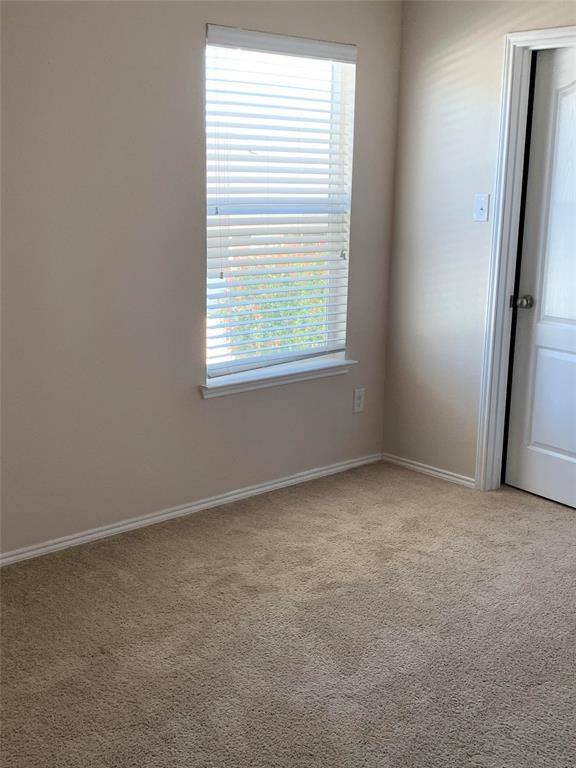 Building Photo - 9313 Waterman Dr