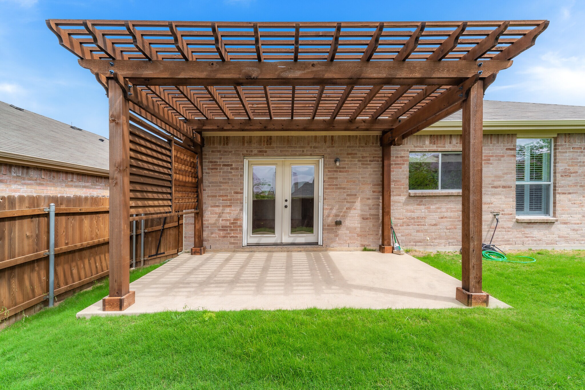Building Photo - 5708 Sapphire Pool Trl
