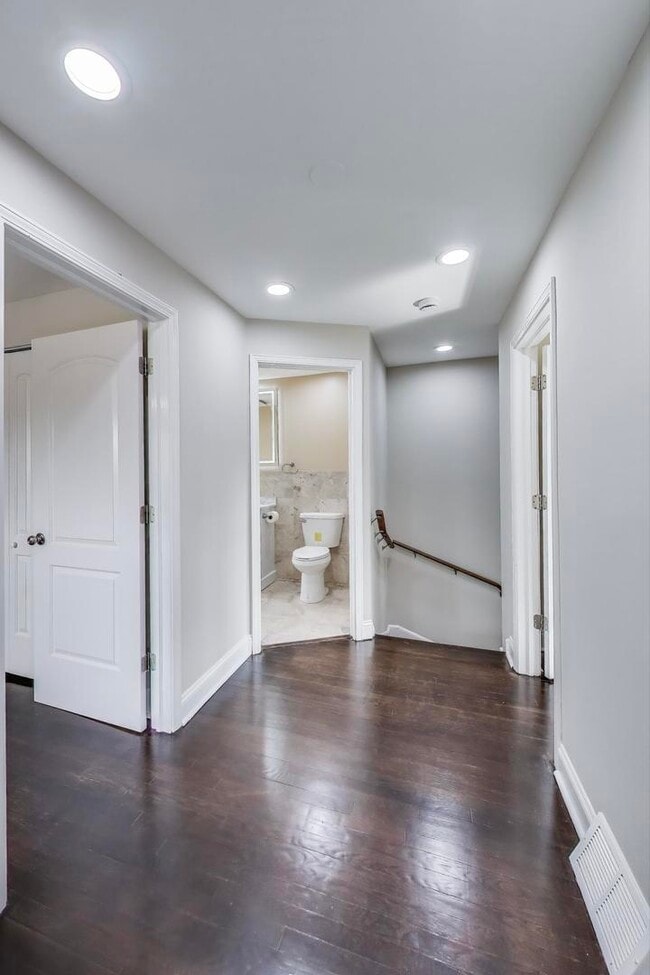 Building Photo - 2019 Georgetown Ln