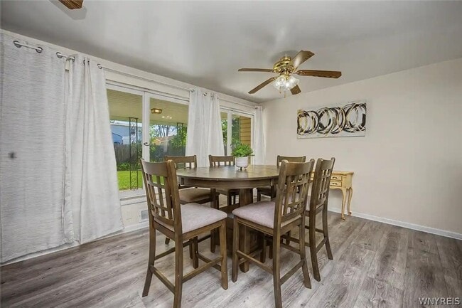 Building Photo - 9326 Rivershore Dr