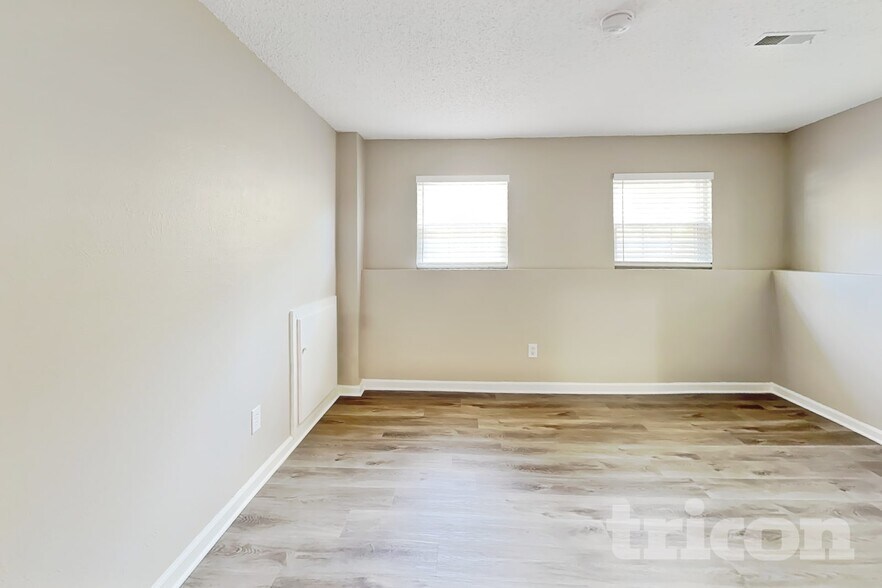 Building Photo - 16890 Blue Mist Cir