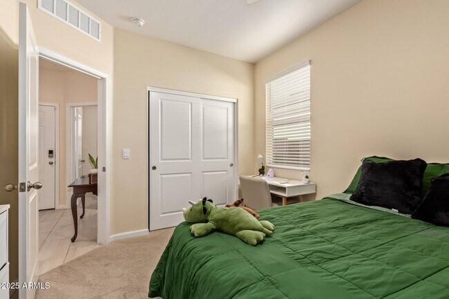 Building Photo - 25443 W Graham Trl