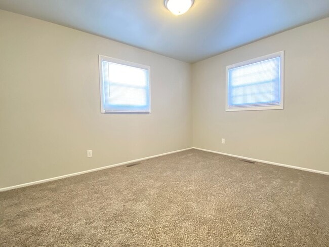 Building Photo - 5512 Washington St