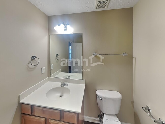 Building Photo - 111 Dreville Dr