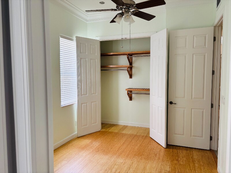 Building Photo - 5588 SW Bellflower Ct