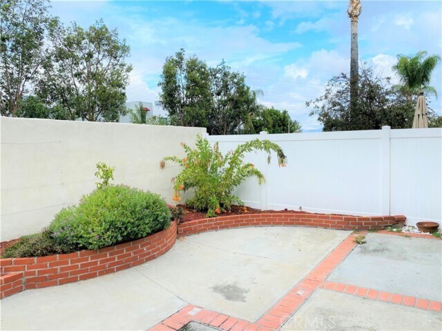 Building Photo - 26941 Stonehaven