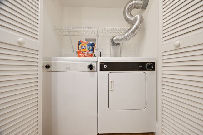 Building Photo - 12349 Lima Ln