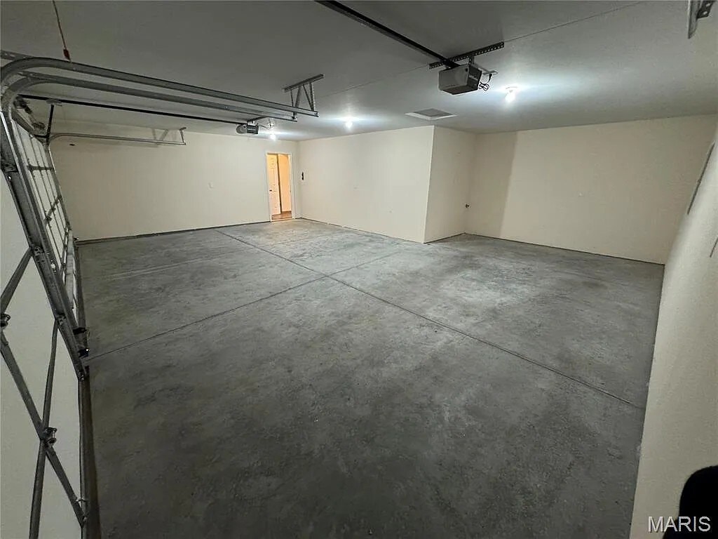 Building Photo - 3617 Justine Dr