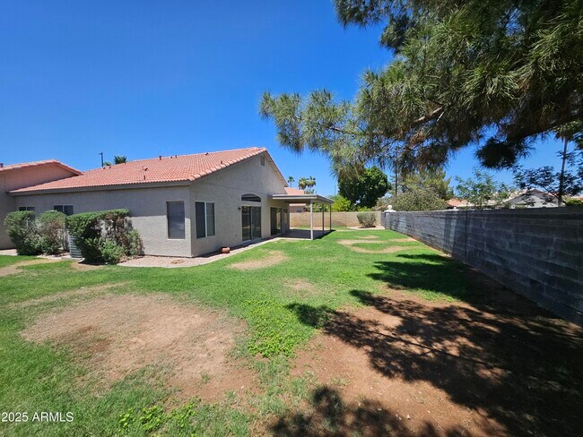 Building Photo - 1283 E Tradewind Dr