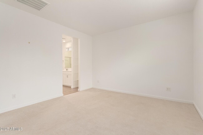 Building Photo - 14202 W Willow Ave