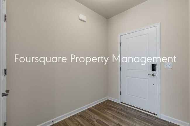 Building Photo - 4 Bedroom Home with 2nd Floor Loft- Kitchen Island & 2-Car Garage – Convenient Raleigh Location